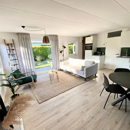 بيت للعطل Op De Veluwe Met Landelijk Uitzicht En Privacy نونسبيت