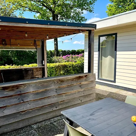 بيت للعطل Op De Veluwe Met Landelijk Uitzicht En Privacy نونسبيت