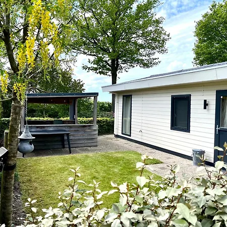 Op De Veluwe Met Landelijk Uitzicht En Privacy *