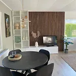 Op De Veluwe Met Landelijk Uitzicht En Privacy *